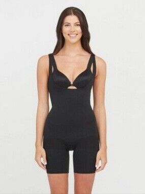 Spanxs Black Seamless Shaping Bodysuit
